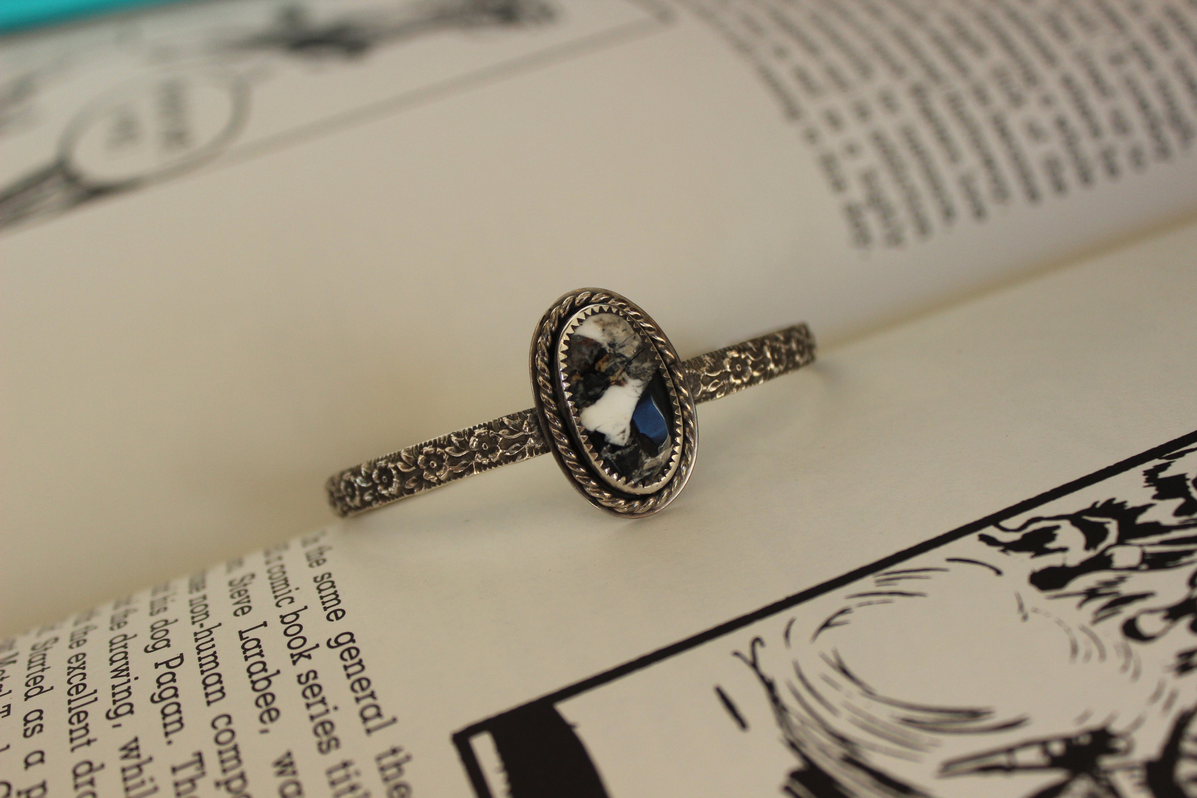White Buffalo Single Stone Cuff