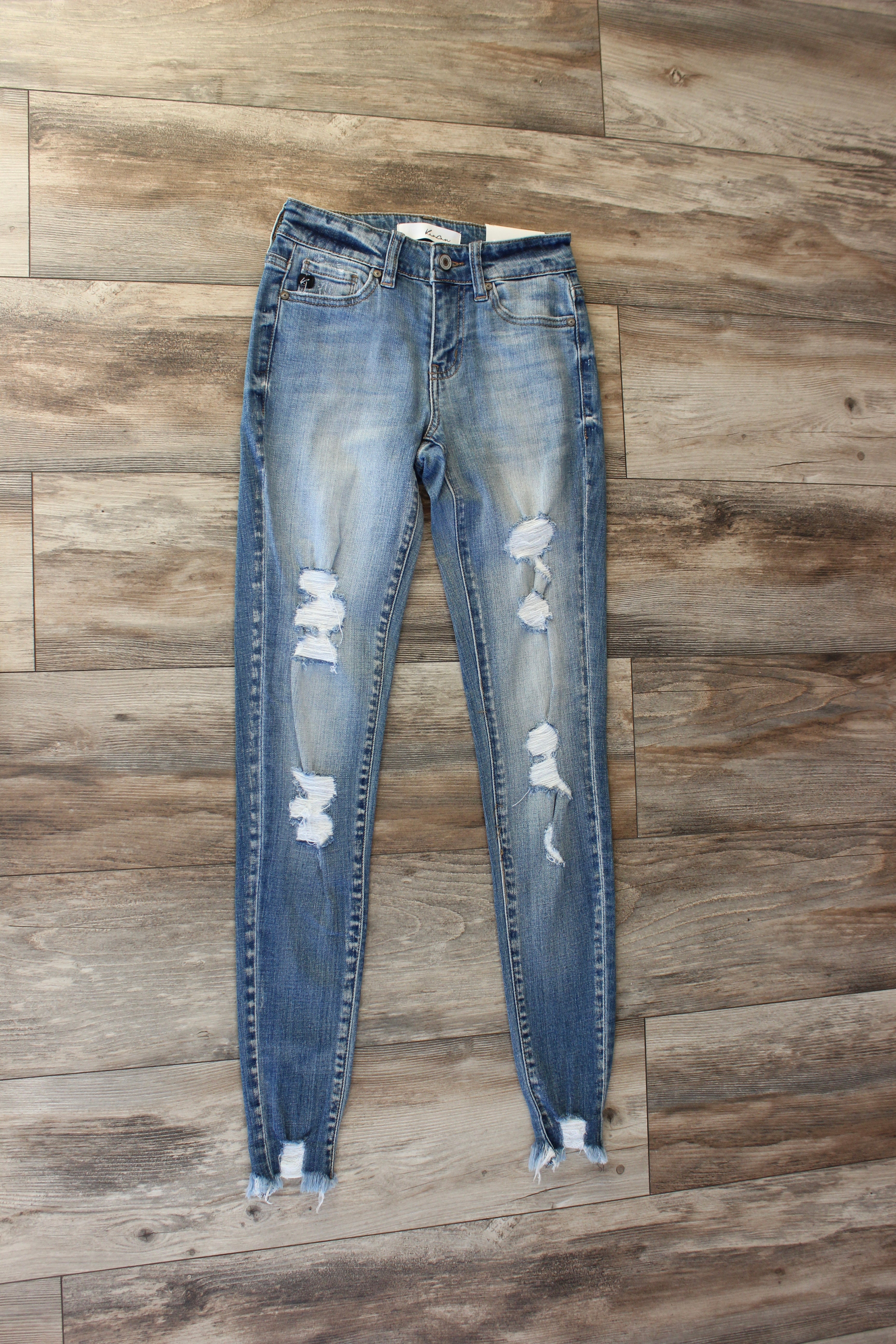 Kancan Distressed Midrise Skinny