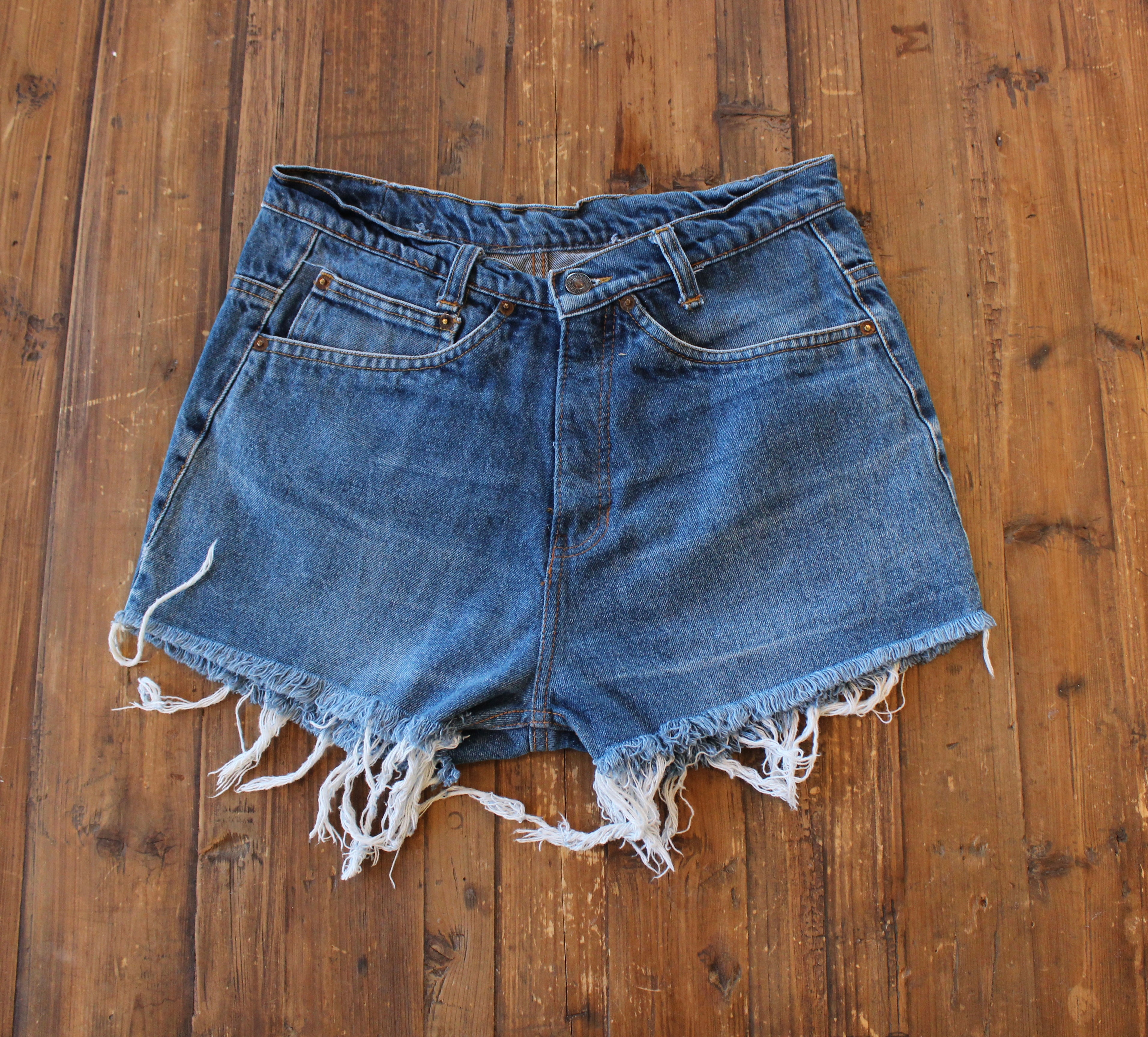 Levi Cut Offs
