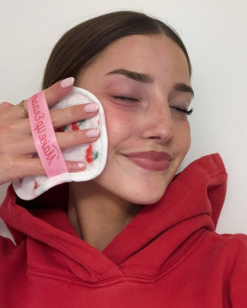 Cherry 7-Day Set & Makeup Bag