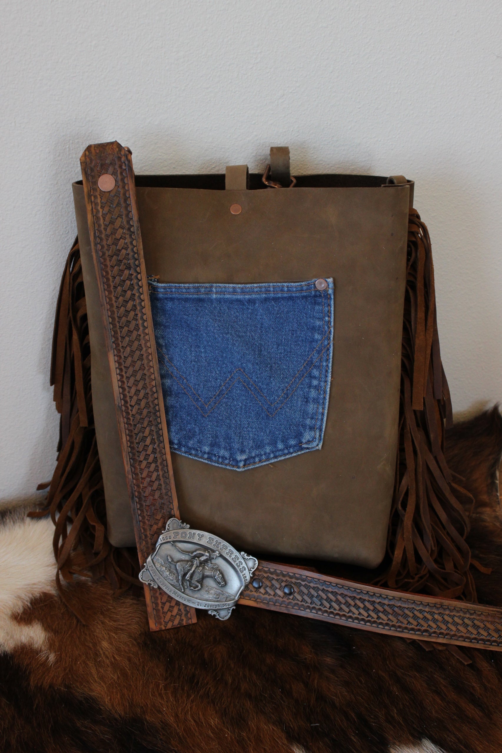 Dust & Denim Crossbody