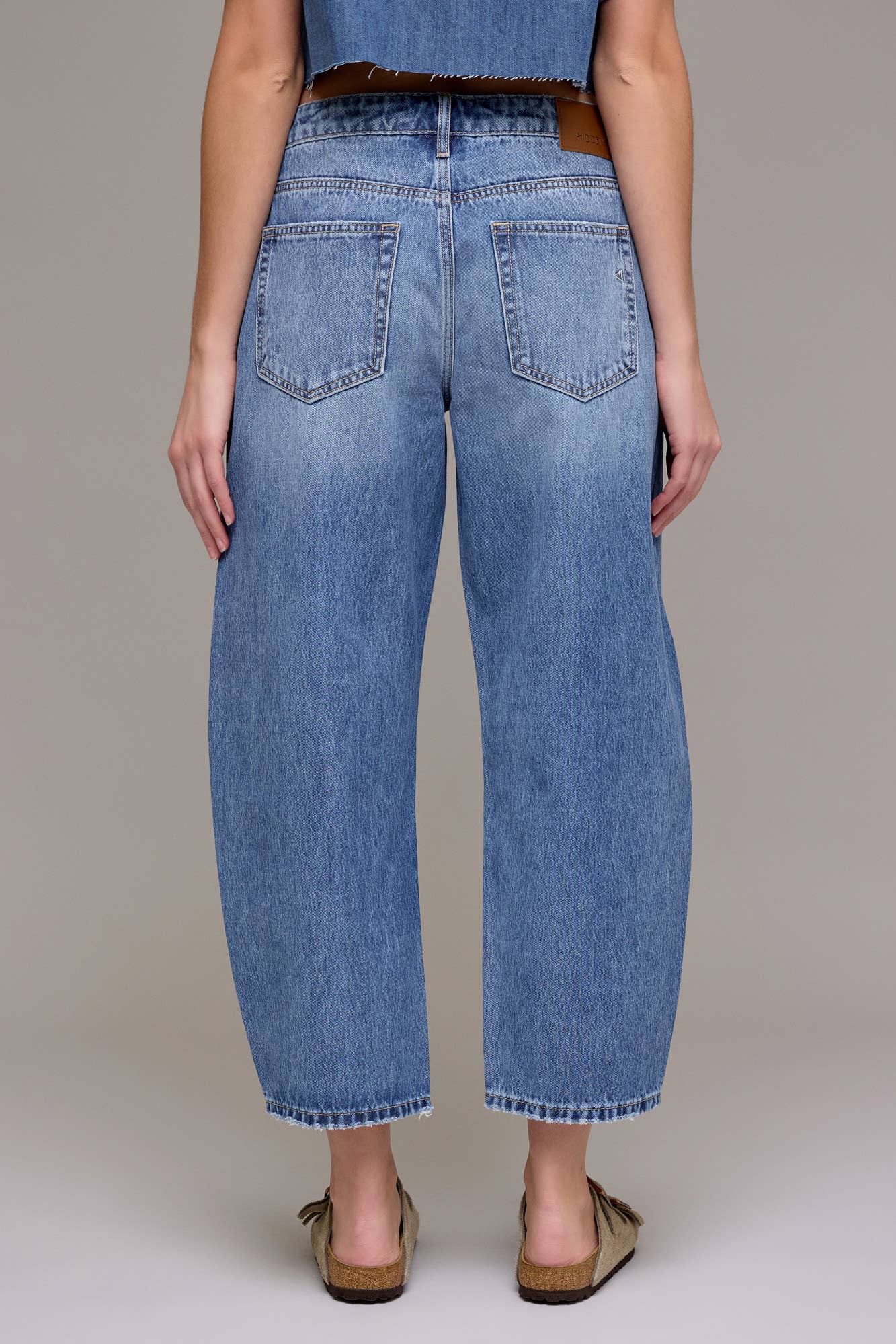 Hidden 25" Inseam Crop Barrel Jean
