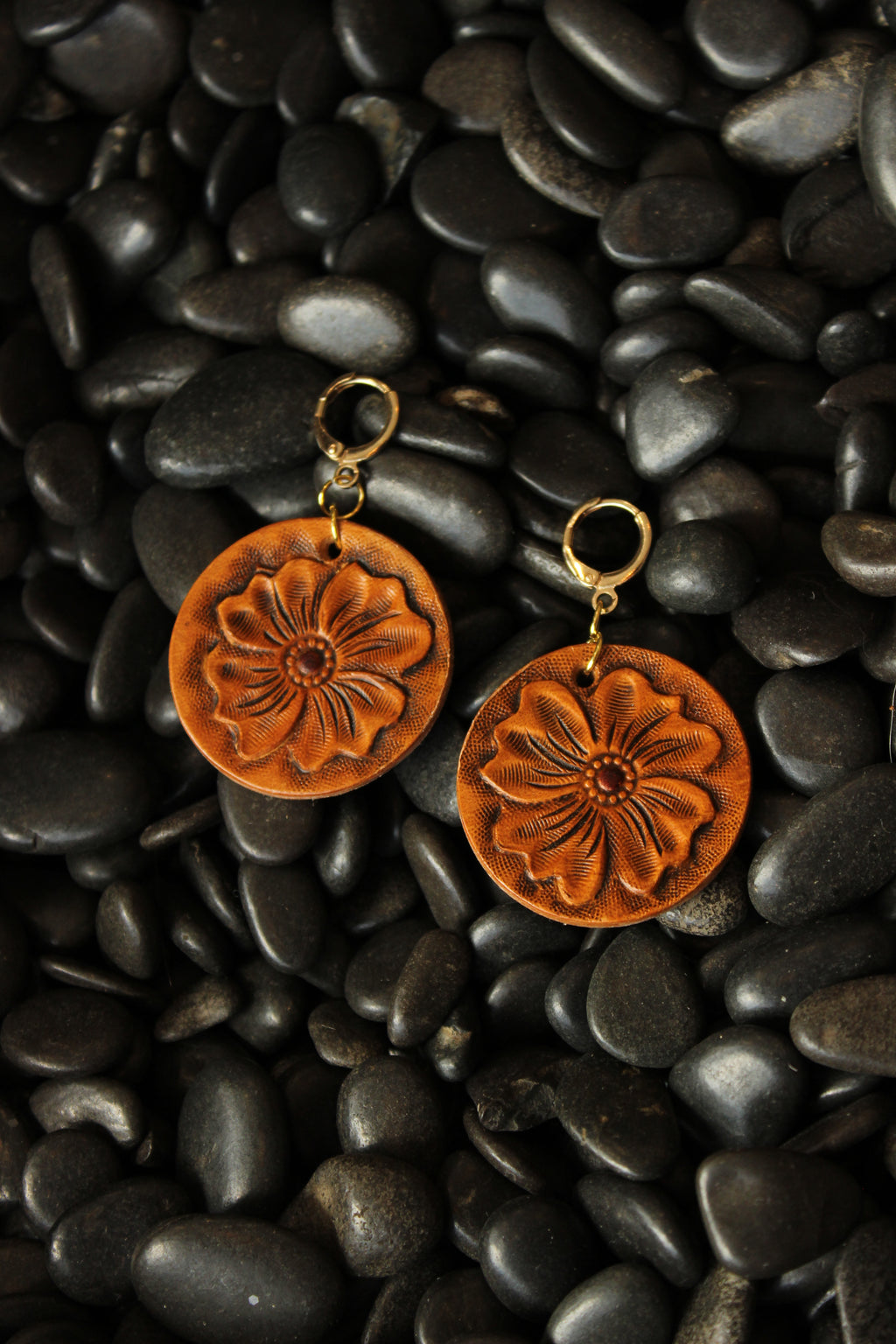 Circle Tooled Flower Huggie